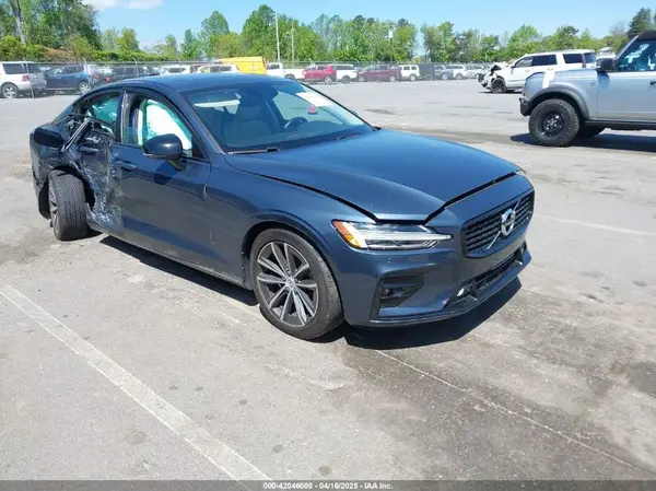 7JR102TZ3MG112459 2021 VOLVO S60 - Image 1
