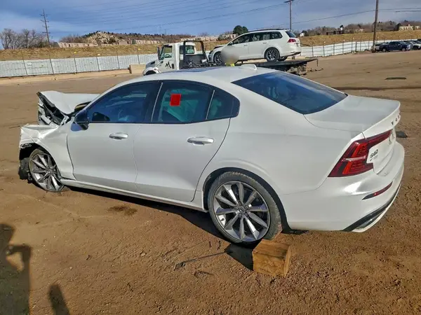 7JR102TZ4MG112079 2021 VOLVO S60 - Image 2