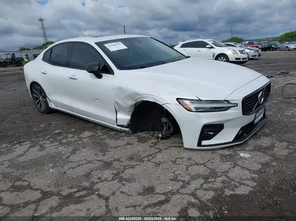 7JR102TZ4MG117993 2021 VOLVO S60