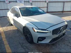 7JR102TZXMG107825 2021 VOLVO S60