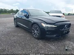 7JR102TZXMG107839 2021 VOLVO S60