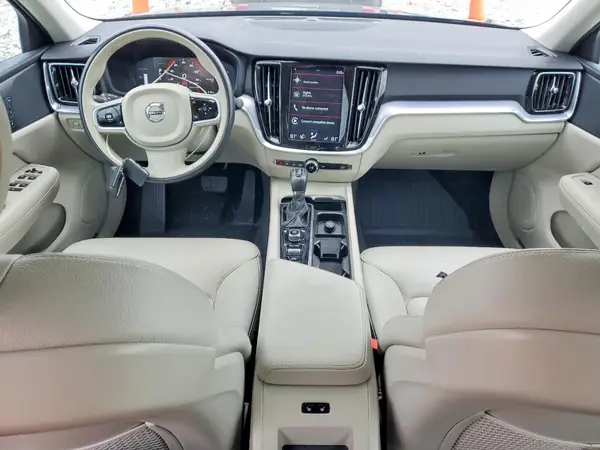 7JRA22TK0KG004844 2019 VOLVO S60 - Image 8