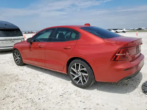 7JRA22TK0KG014712 2019 VOLVO S60 - Image 2