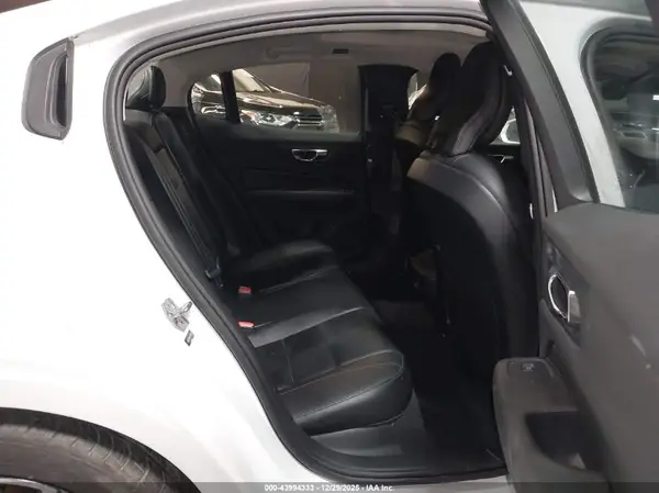 7JRA22TK0KG017352 2019 VOLVO S60 - Image 8