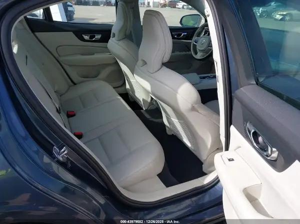 7JRA22TK0KG017819 2019 VOLVO S60 - Image 8