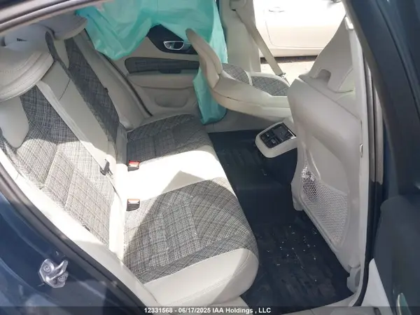 7JRA22TK1KG002309 2019 VOLVO S60 - Image 8