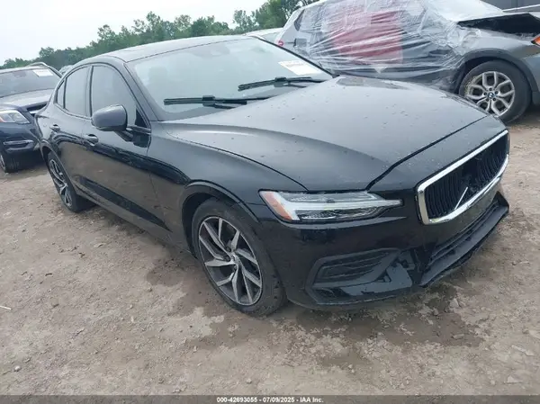 7JRA22TK1KG003122 2019 VOLVO S60 - Image 1