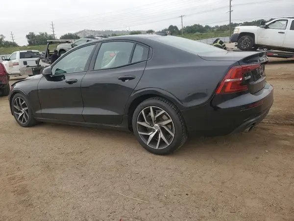 7JRA22TK1KG009955 2019 VOLVO S60 - Image 2