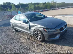 7JRA22TK1KG010510 2019 VOLVO S60
