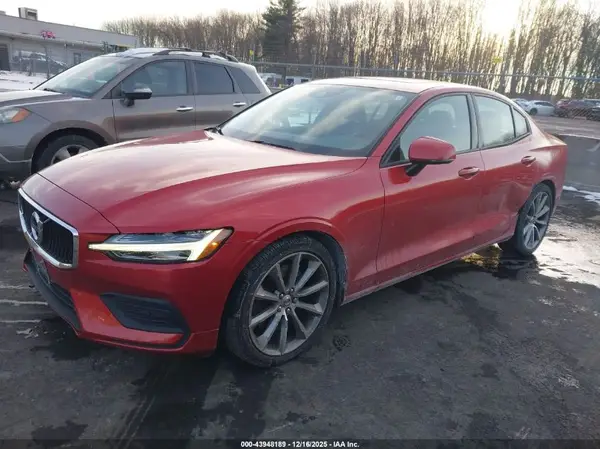 7JRA22TK1KG016372 2019 VOLVO S60 - Image 2