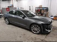 7JRA22TK1LG032962 2020 VOLVO S60