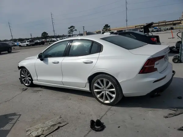 7JRA22TK1LG042570 2020 VOLVO S60 - Image 2