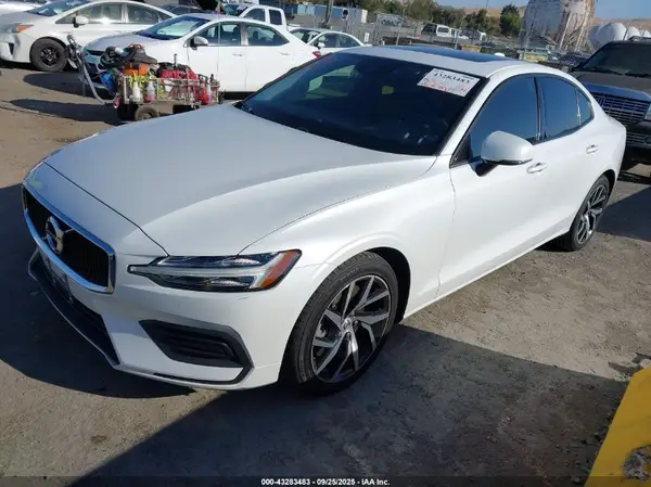 7JRA22TK1LG057666 2020 VOLVO S60 - Image 2