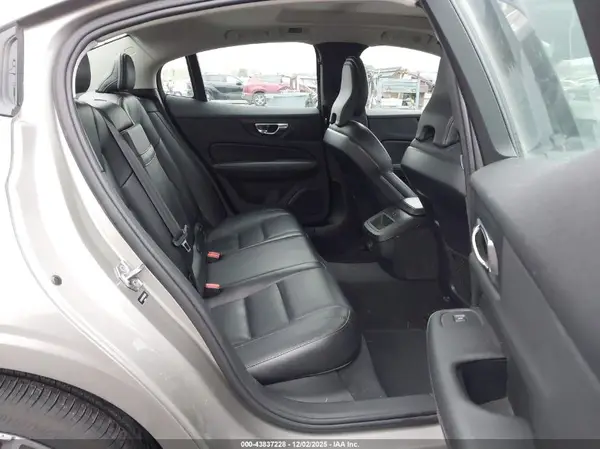 7JRA22TK1MG080625 2021 VOLVO S60 - Image 8