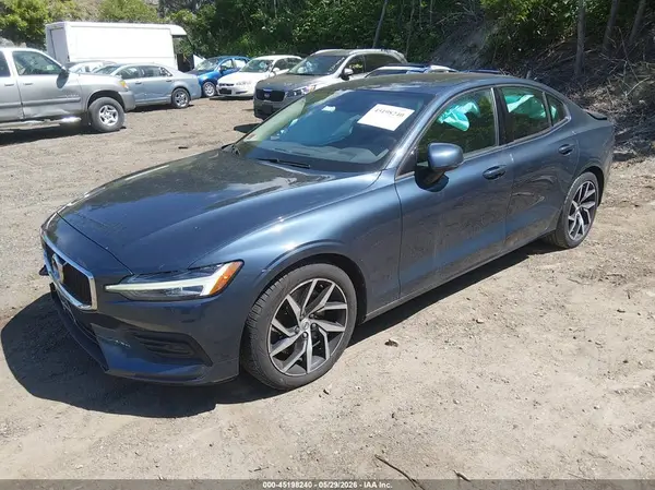 7JRA22TK2KG004490 2019 VOLVO S60 - Image 2