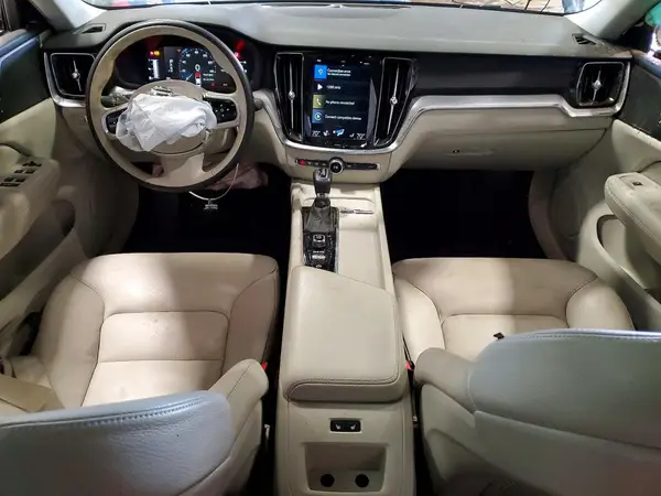 7JRA22TK2KG004571 2019 VOLVO S60 - Image 8