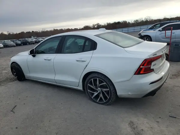 7JRA22TK2KG009396 2019 VOLVO S60 - Image 2