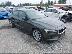 7JRA22TK2KG014128 2019 VOLVO S60