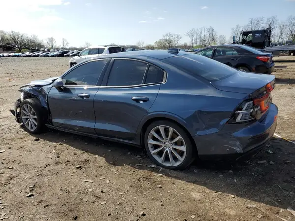 7JRA22TK2LG032114 2020 VOLVO S60 - Image 2
