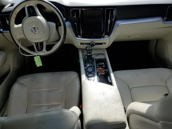 7JRA22TK2LG032114 2020 VOLVO S60 - Image 8