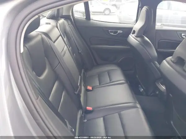 7JRA22TK2LG065825 2020 VOLVO S60 - Image 8