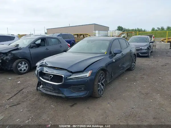 7JRA22TK3KG002327 2019 VOLVO S60 - Image 2