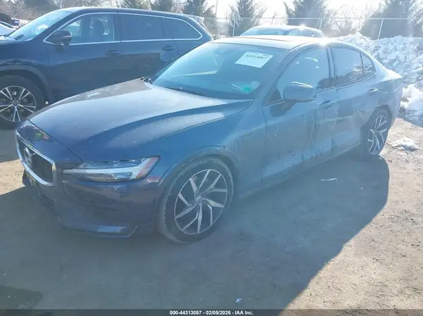 7JRA22TK3KG003722 2019 VOLVO S60 - Image 2