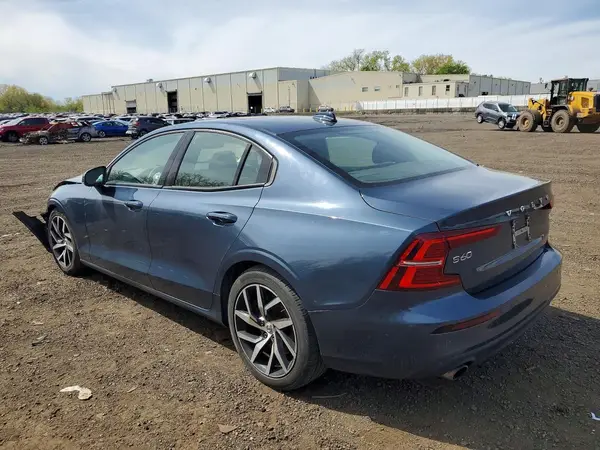 7JRA22TK3KG008645 2019 VOLVO S60 - Image 2