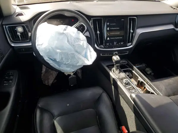 7JRA22TK3KG008645 2019 VOLVO S60 - Image 8