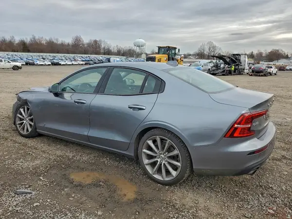 7JRA22TK3LG036074 2020 VOLVO S60 - Image 2