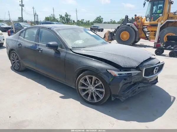 7JRA22TK3LG064151 2020 VOLVO S60 - Image 1