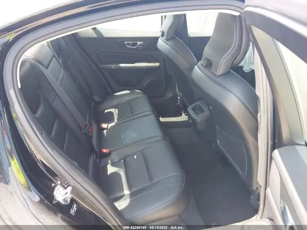7JRA22TK3LG064151 2020 VOLVO S60 - Image 8