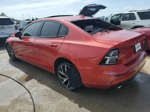 7JRA22TK3LG073061 2020 VOLVO S60 - Image 2