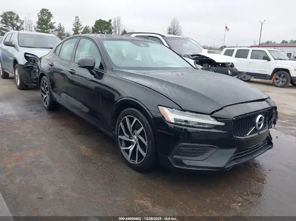7JRA22TK4KG008962 2019 VOLVO S60 - Image 1