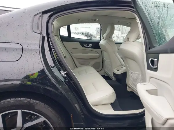 7JRA22TK4KG008962 2019 VOLVO S60 - Image 8