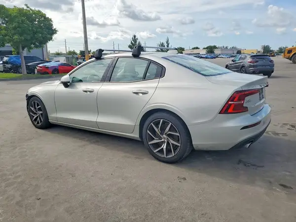 7JRA22TK4KG013112 2019 VOLVO S60 - Image 2