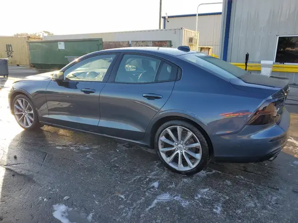 7JRA22TK4KG014437 2019 VOLVO S60 - Image 2