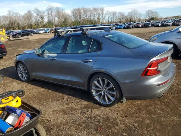 7JRA22TK4KG016446 2019 VOLVO S60 - Image 2