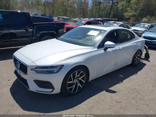 7JRA22TK4KG017483 2019 VOLVO S60 - Image 2