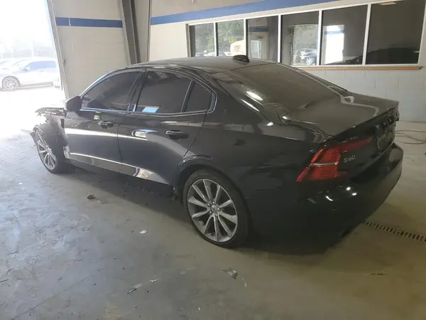 7JRA22TK5KG001230 2019 VOLVO S60 - Image 2