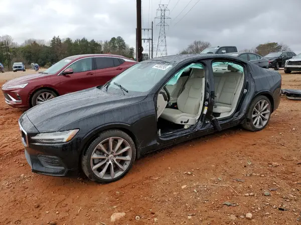 7JRA22TK5KG001244 2019 VOLVO S60 - Image 1