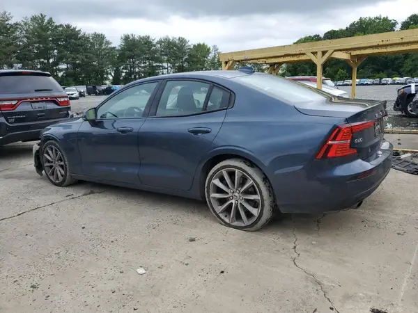 7JRA22TK5KG001521 2019 VOLVO S60 - Image 2