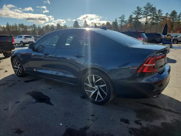 7JRA22TK5KG006718 2019 VOLVO S60 - Image 2