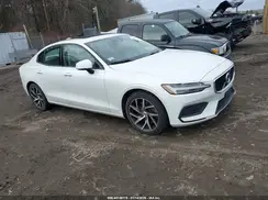 7JRA22TK5KG017976 2019 VOLVO S60