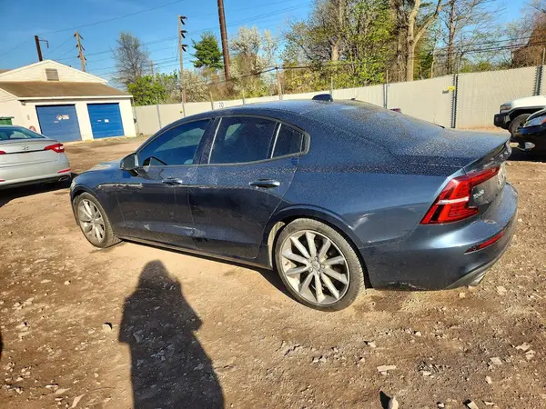 7JRA22TK5LG041874 2020 VOLVO S60 - Image 2