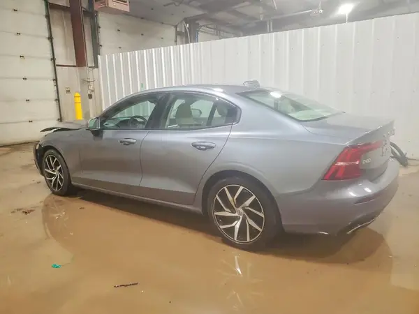 7JRA22TK5LG066256 2020 VOLVO S60 - Image 2