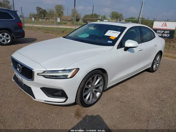 7JRA22TK5MG081731 2021 VOLVO S60 - Image 2