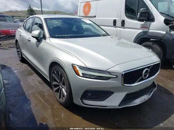 7JRA22TK5MG081860 2021 VOLVO S60 - Image 1