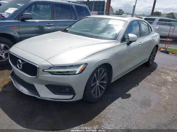 7JRA22TK5MG081860 2021 VOLVO S60 - Image 2