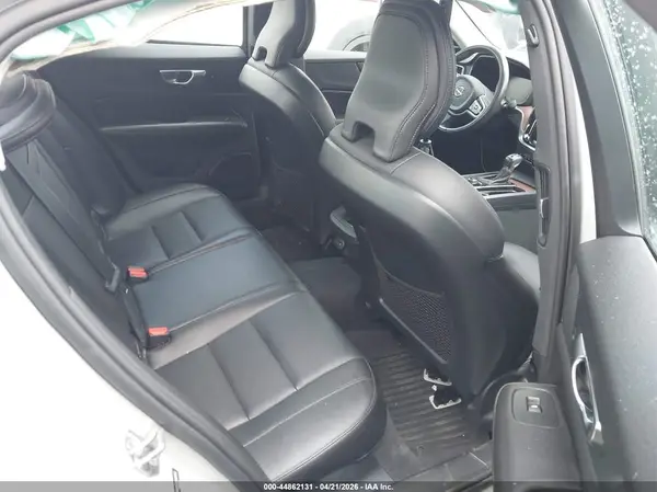 7JRA22TK5MG081860 2021 VOLVO S60 - Image 8